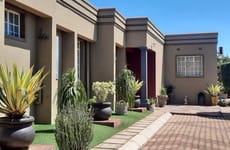 Ga-Thuli Guest House Kanye