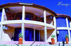 Honeymoon Hotel Serowe