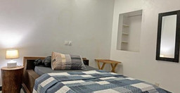 -lpegueGHv8.jpg 2