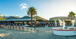 africa-cafe-3.jpg 3