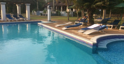 african-queen-lodge.jpg 1