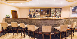 alba_hotel_meru-sN7Dg.jpg 1