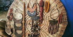 atelier-fabrication-de-bijoux-a-grand-bassam-DPfNb5nOKm.jpeg 1