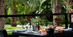 au-patio-2.jpg 2