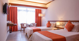 boulevard-hotel-1.jpg 1