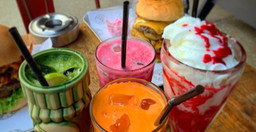 burger-and-relish-wWG6A1gEoR.jpg 1
