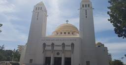 cathedrale-du-souvenir-africain-2.jpg 2