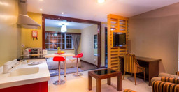 clarence_house_hotel-7Kf02.jpg 3
