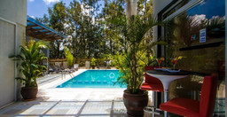 cloud_nine_at_clarence_house_nairobi-NjsVm.jpg 1
