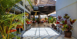 cloud_nine_at_clarence_house_nairobi-OouB4.jpg 3