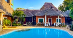 diani-beach-campsite-cottages-3.jpg 3