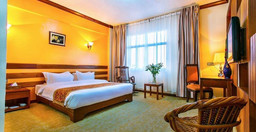 eastland_hotel-Gn8iq.jpg 2