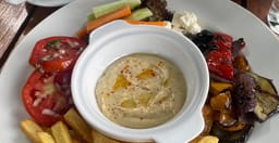 faze-3-restaurant-2.jpg 2