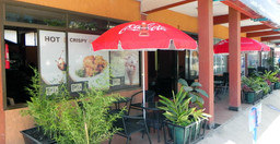 fifi-restaurant-2.jpg 2