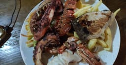 fisherman-lokal-restaurant-3.jpg 3