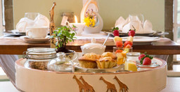 giraffe_manor-kogWF.jpg 3