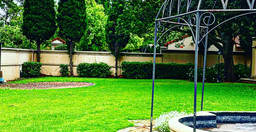 guest-house-waterkloof-1.jpg 1