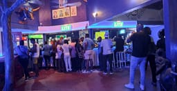 harolds-bar-3.jpg 3