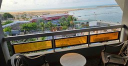 hotel-du-lac-1.jpg 2