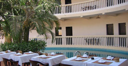 hotel-les-flamboyants.jpg 1