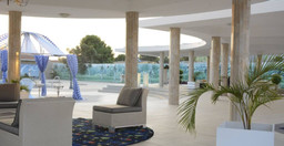 hotel-mombaka.jpg 1