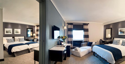 hotel-the-commodore-1.jpg 1