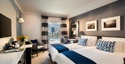 hotel-the-commodore-2.jpg 2