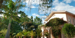 house-of-waine-1.jpg 1