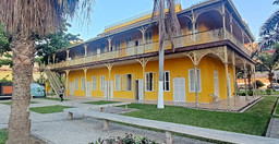 iron-palace-triennial-of-luanda.jpg 1