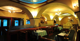 khyber-pass-restaurant-3.jpg 3