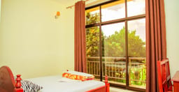 kilimanjaro-white-house-hotel-YMqtG.jpg 2