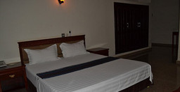 kobourou-city-hotel.jpg 1