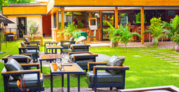 les-vermeilles-restaurant-1.jpg 2