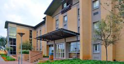 lodge-road-vNeug.jpg 2