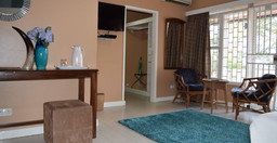 makindye-country-club-Lvt5Dj4vZU.jpg 3