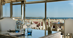 mbeach-1.jpg 1