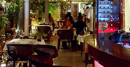 nikkis-house-restaurant.jpg 1
