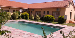 okavango-roadside-guesthouse.jpg 1