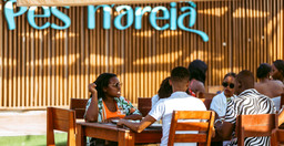 pes-na-areia-beach-restaurant-2.jpg 3