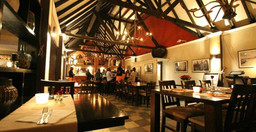 que-pasa-bar-bistro-3.jpg 3