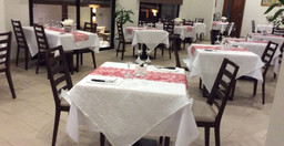 restaurant-la-pierrade.jpg 1