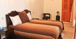 riad-mariana-XRtC1.jpg 1
