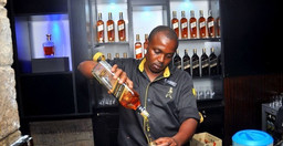 safari_bar_at_intercontinental_hotel-mIBEV.jpg 3