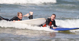 surf-lessons-8KSVGf233g.jpeg 2