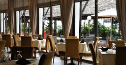 the-alcove-restaurant-at-seacliff-1.jpg 1