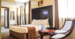 the-clarion-hotel-moi-avenue-2.jpg 2