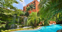 the-mist-bar-sesse-pool-terrace-serena-1.jpg 1