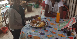 uhuru-restaurant-1.jpg 1