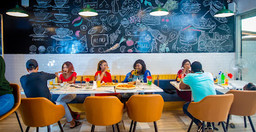 upright-cafe-ouaga.jpg 1