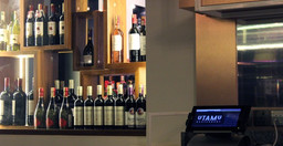 utamu_at_tune_hotel-2USEB.jpg 3